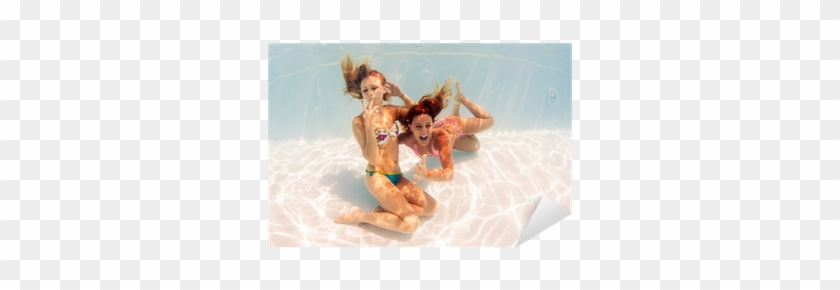 Two Girls Underwater Portrait In Swimming Pool - Immagini Ragazze Sottacqua #926120