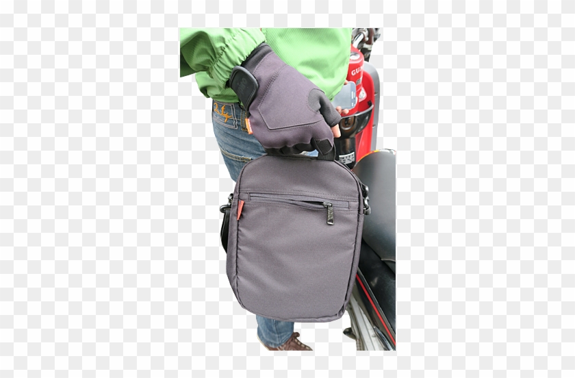 Back Comp Grandesach - Garment Bag #948958