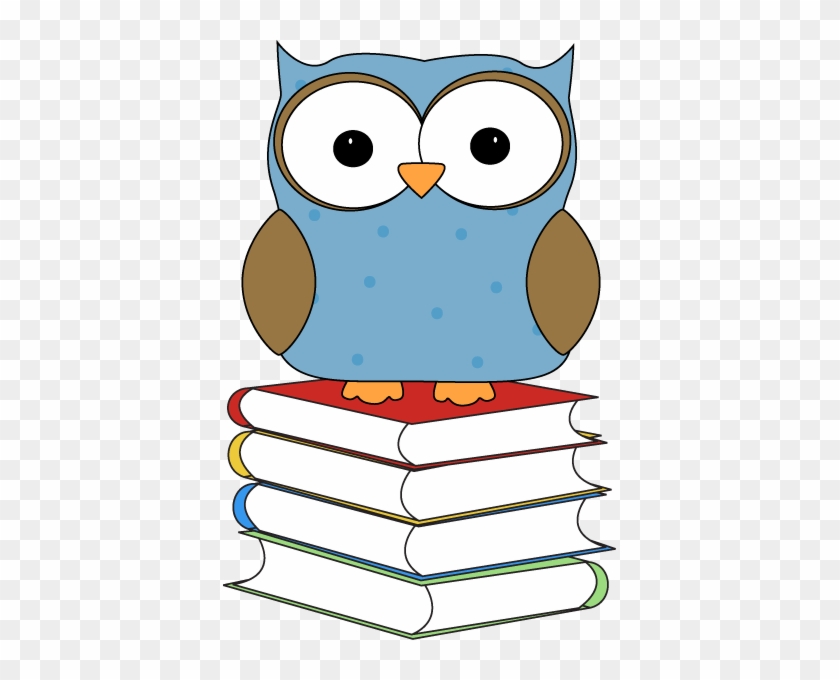 Polka Dot Owl Sitting On Books - Owl On Books Clipart #170546