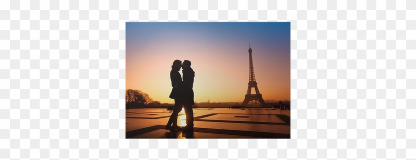 Loving Couple Kissing On Eiffel Tower Background, Paris, - Paris Tower Eiffel Romantic #423881